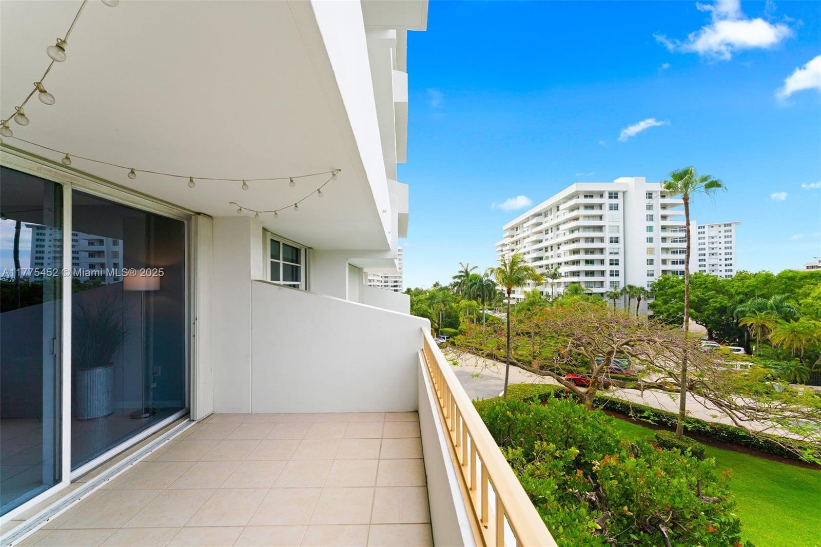155 Ocean Lane Dr # 407