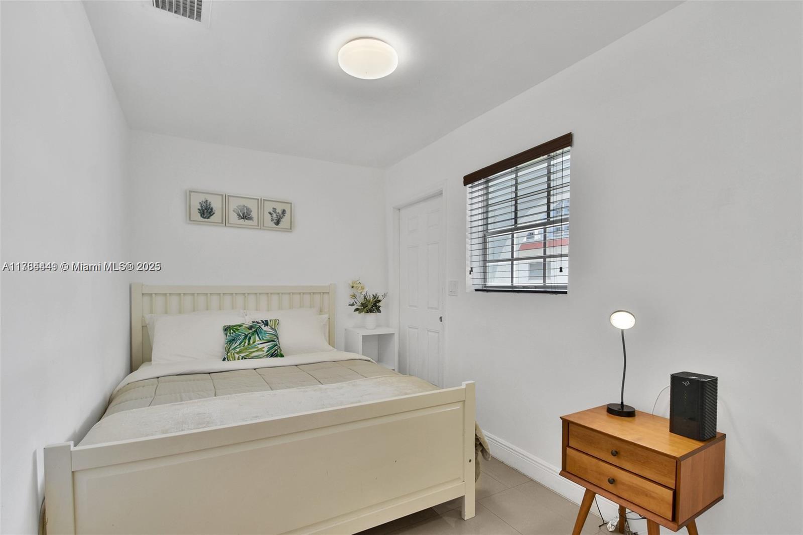 6966 Byron Ave # 201