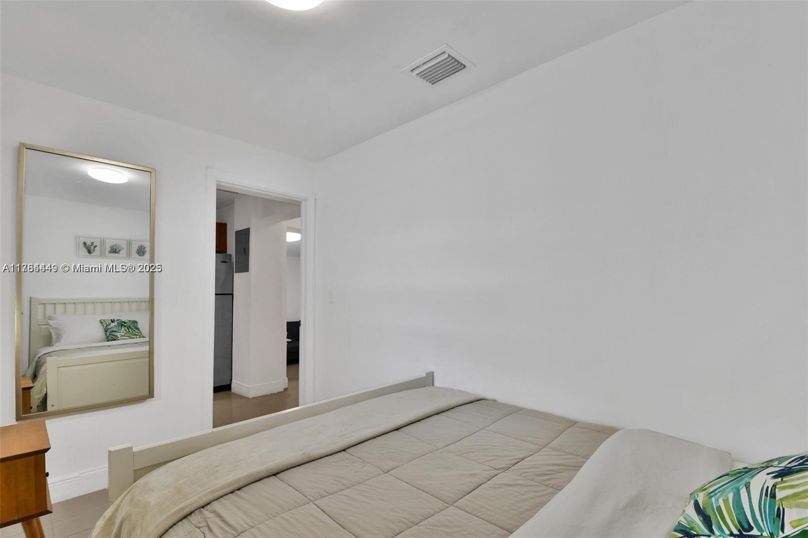 6966 Byron Ave # 201