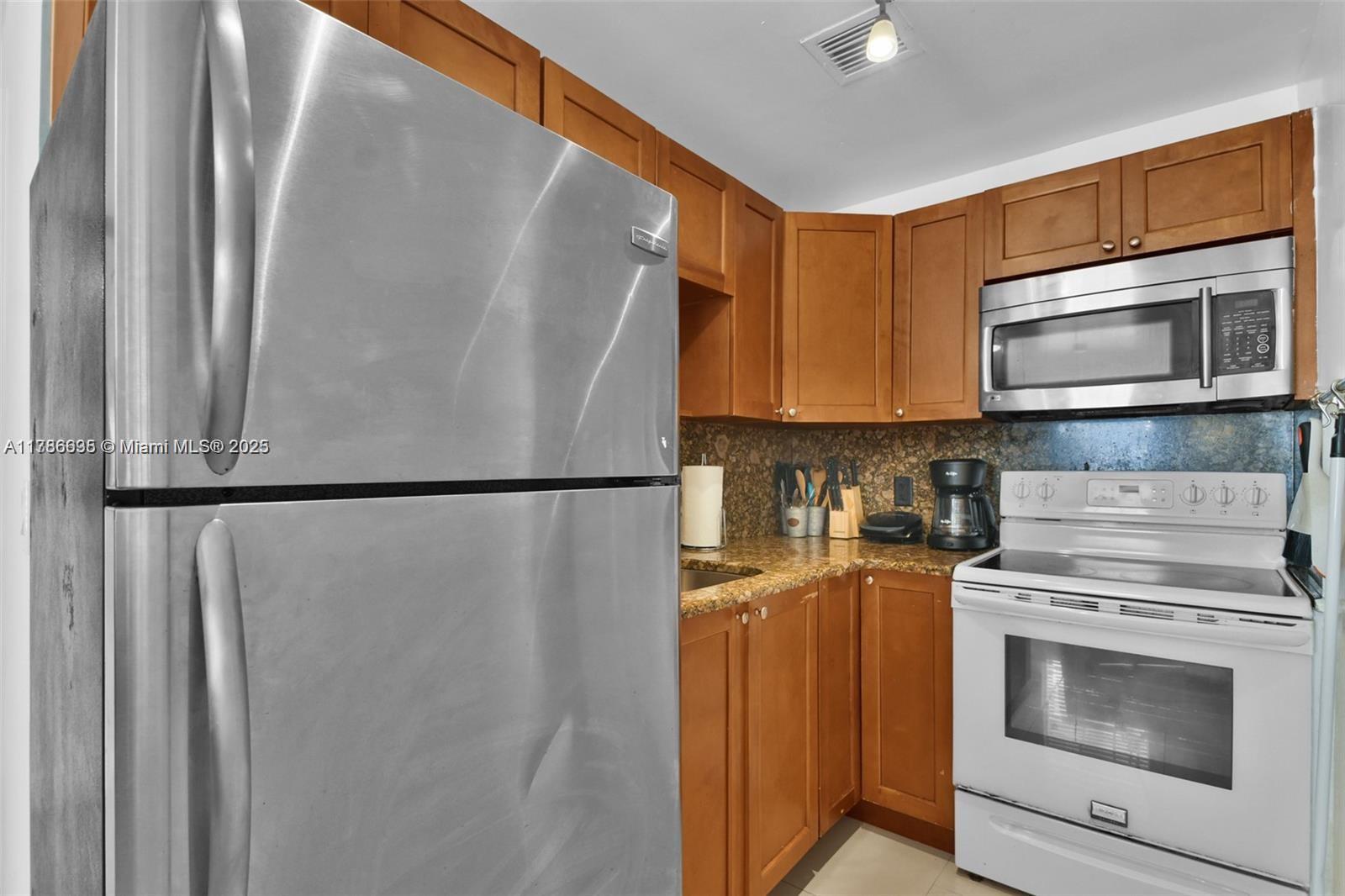 6966 Byron Ave # 102