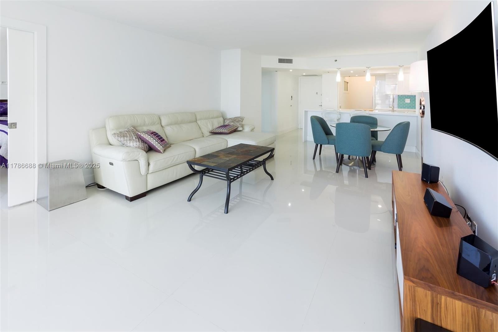 1717 N Bayshore Dr # 2536 Unit: A-2536