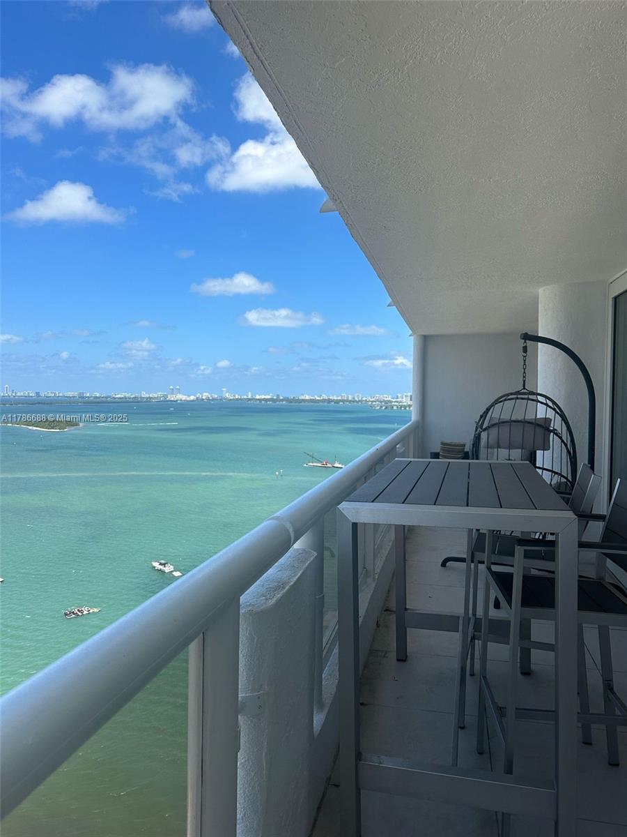 1717 N Bayshore Dr # 2536 Unit: A-2536