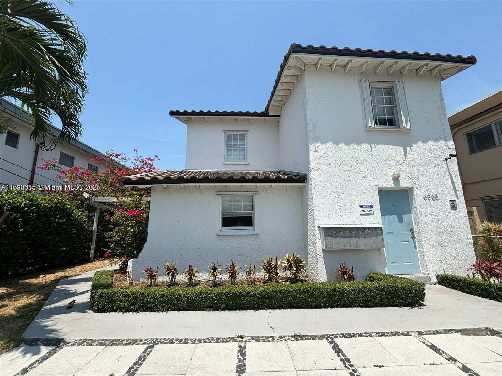 6966 Byron Ave # 202