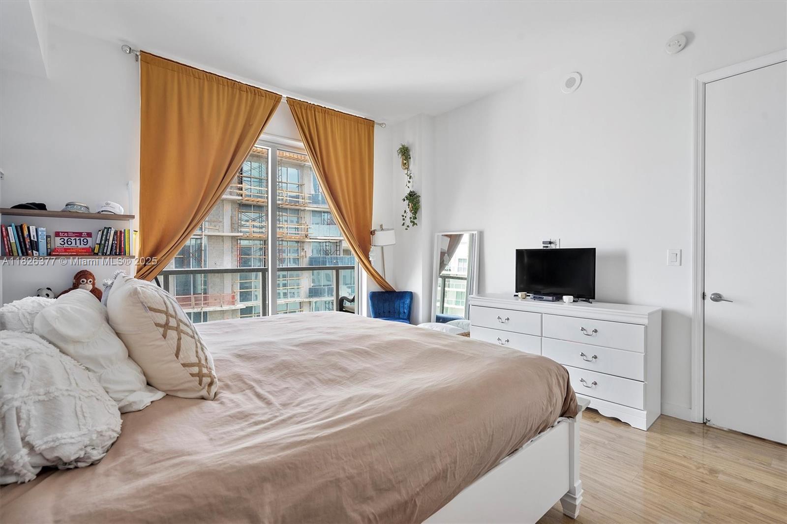 55 SE 6th St # 4305
