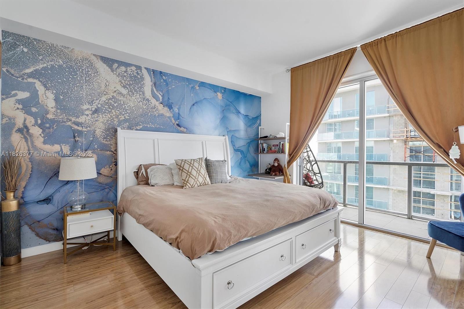 55 SE 6th St # 4305