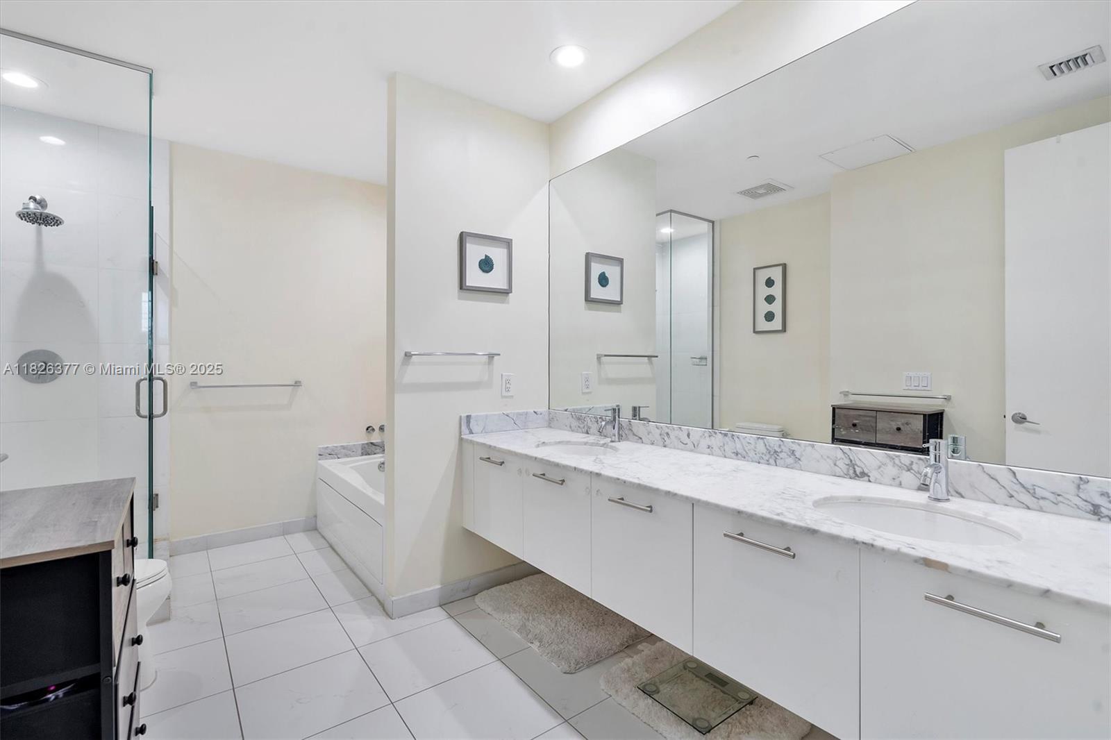 55 SE 6th St # 4305
