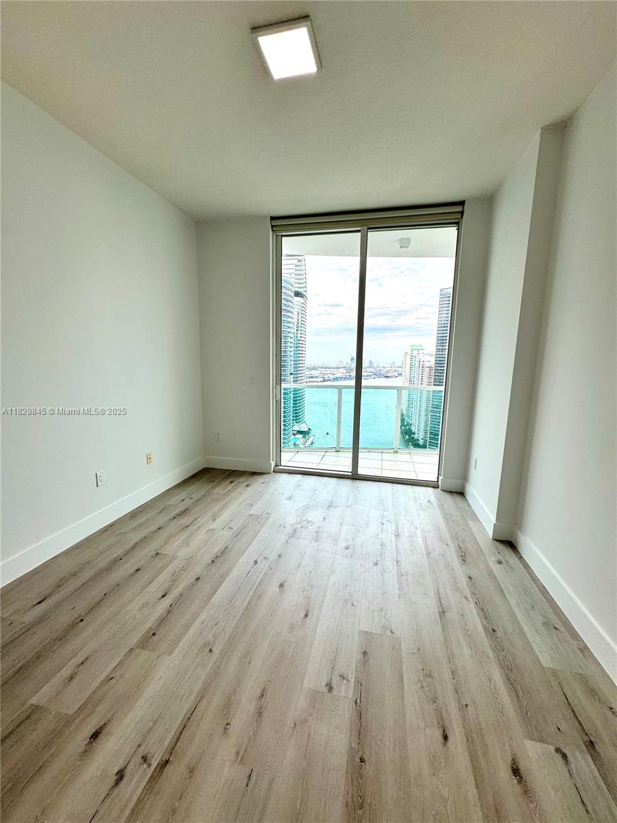 31 SE 5th St # 4214