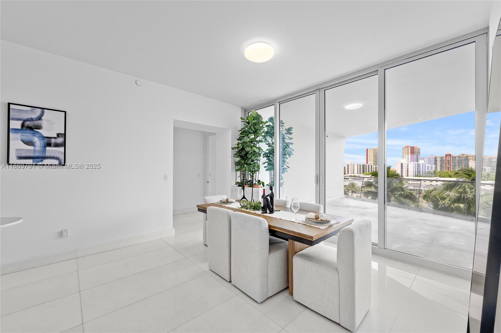 16901 Collins Ave # 503