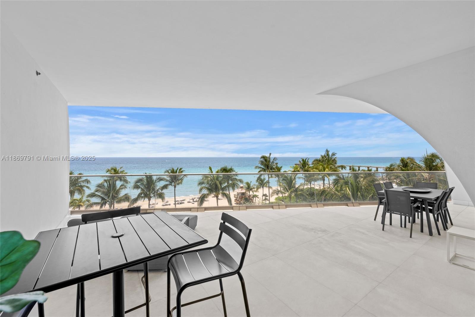 16901 Collins Ave # 503