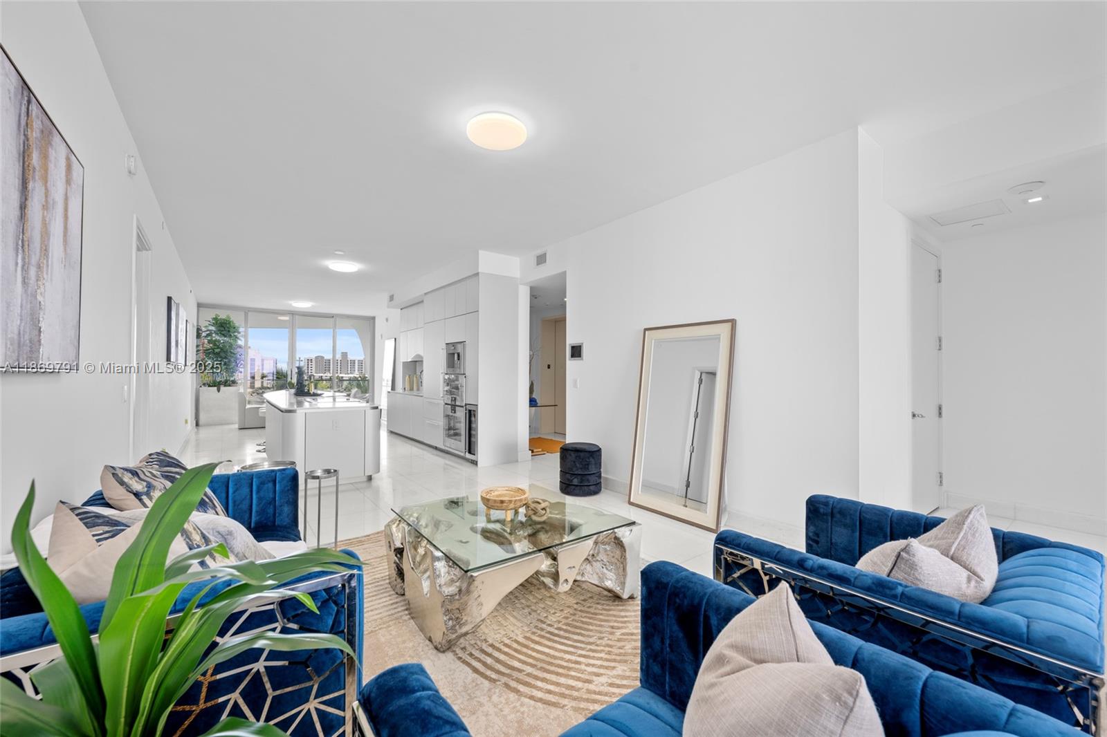16901 Collins Ave # 503