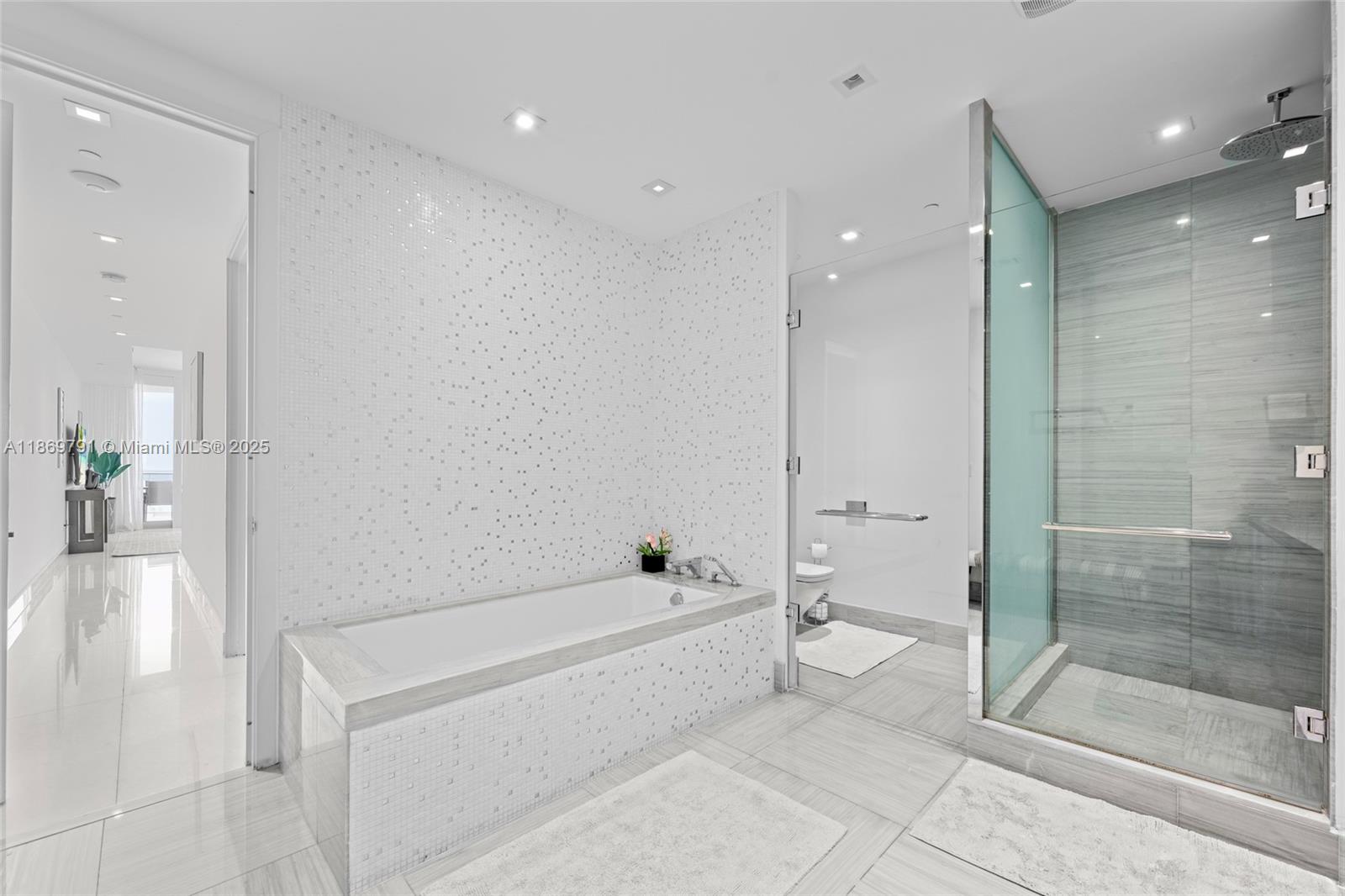 16901 Collins Ave # 503