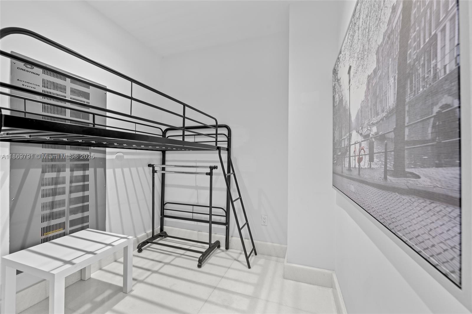 16901 Collins Ave # 503