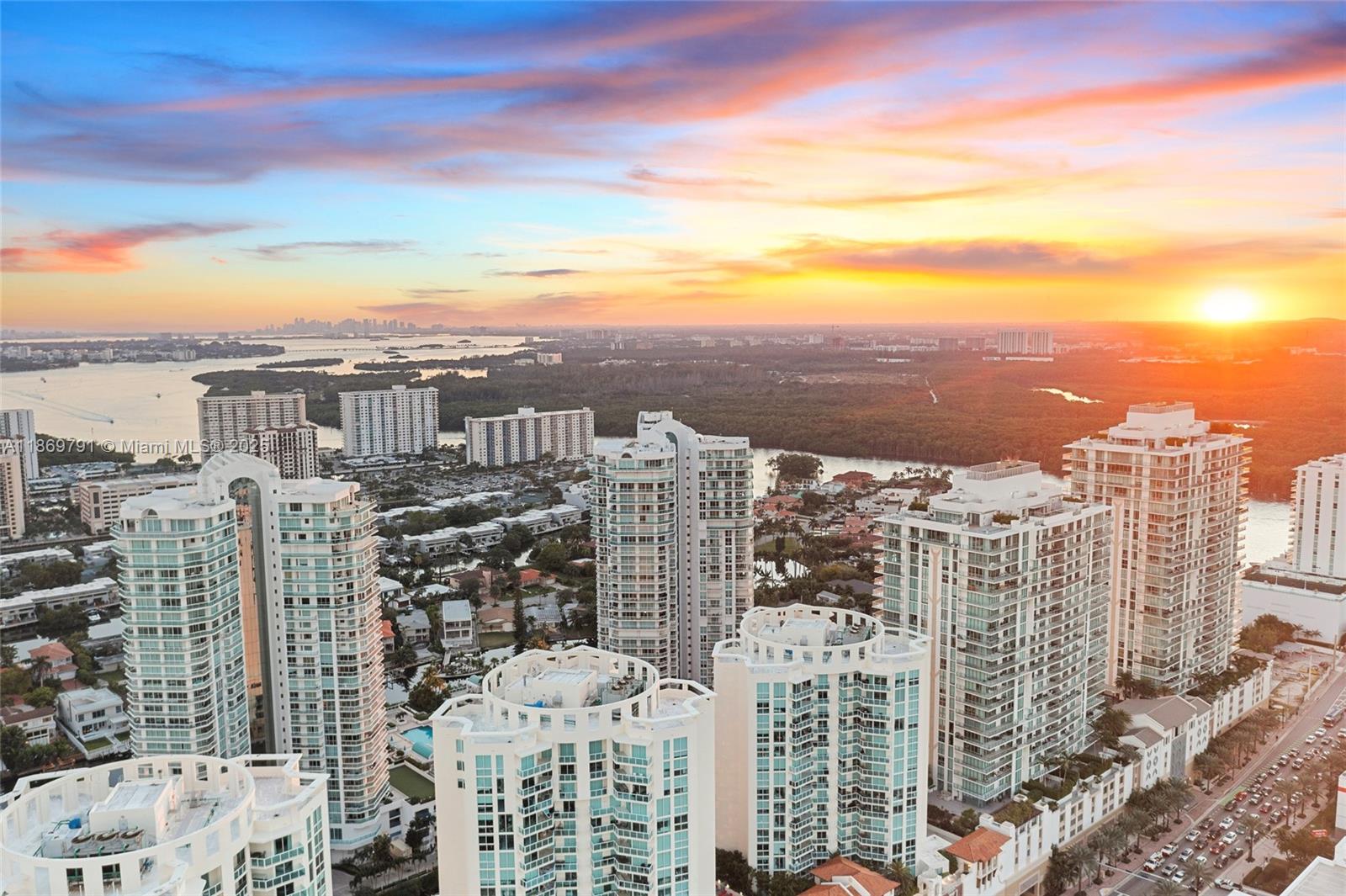 16901 Collins Ave # 503