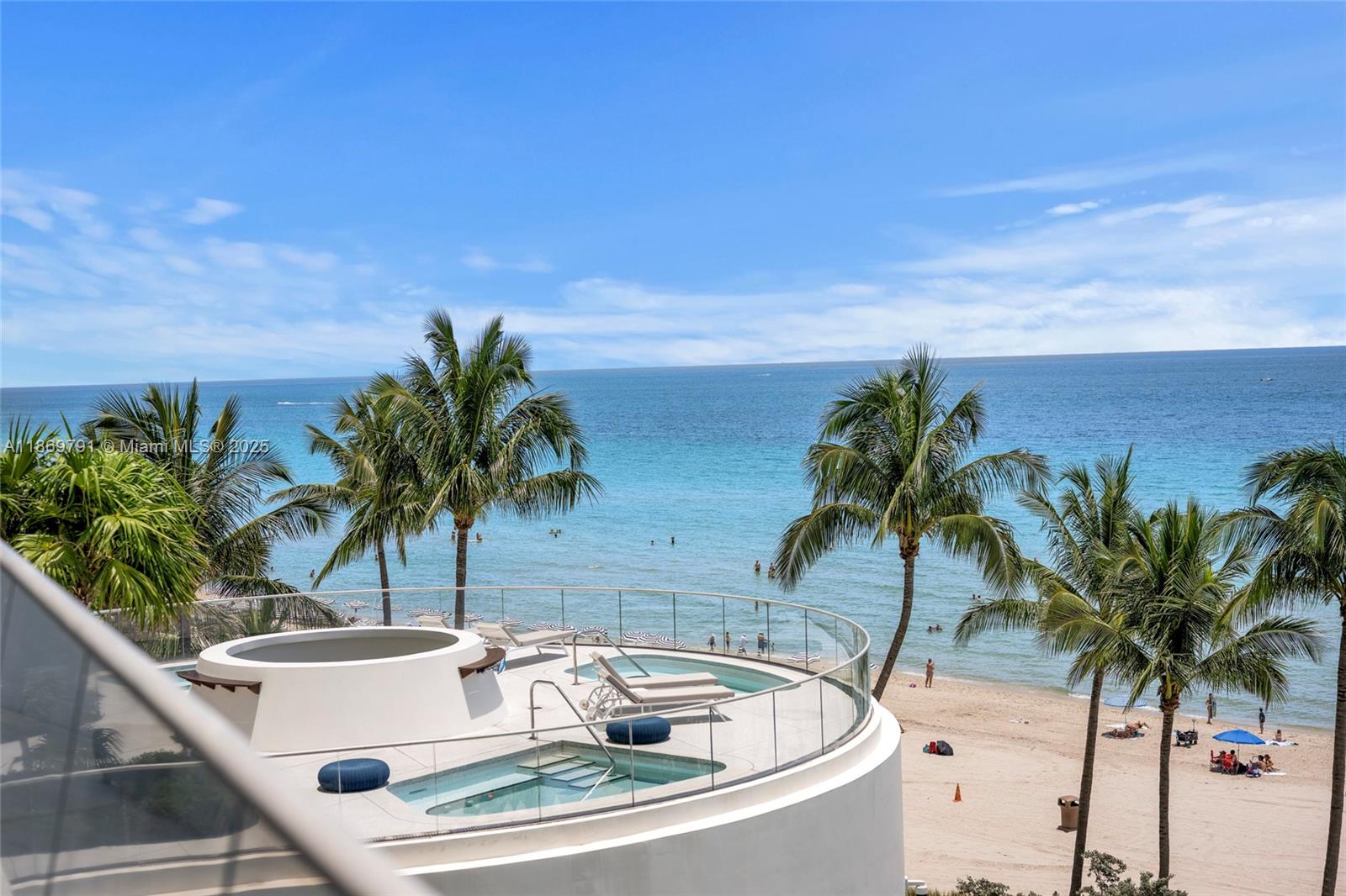 16901 Collins Ave # 503