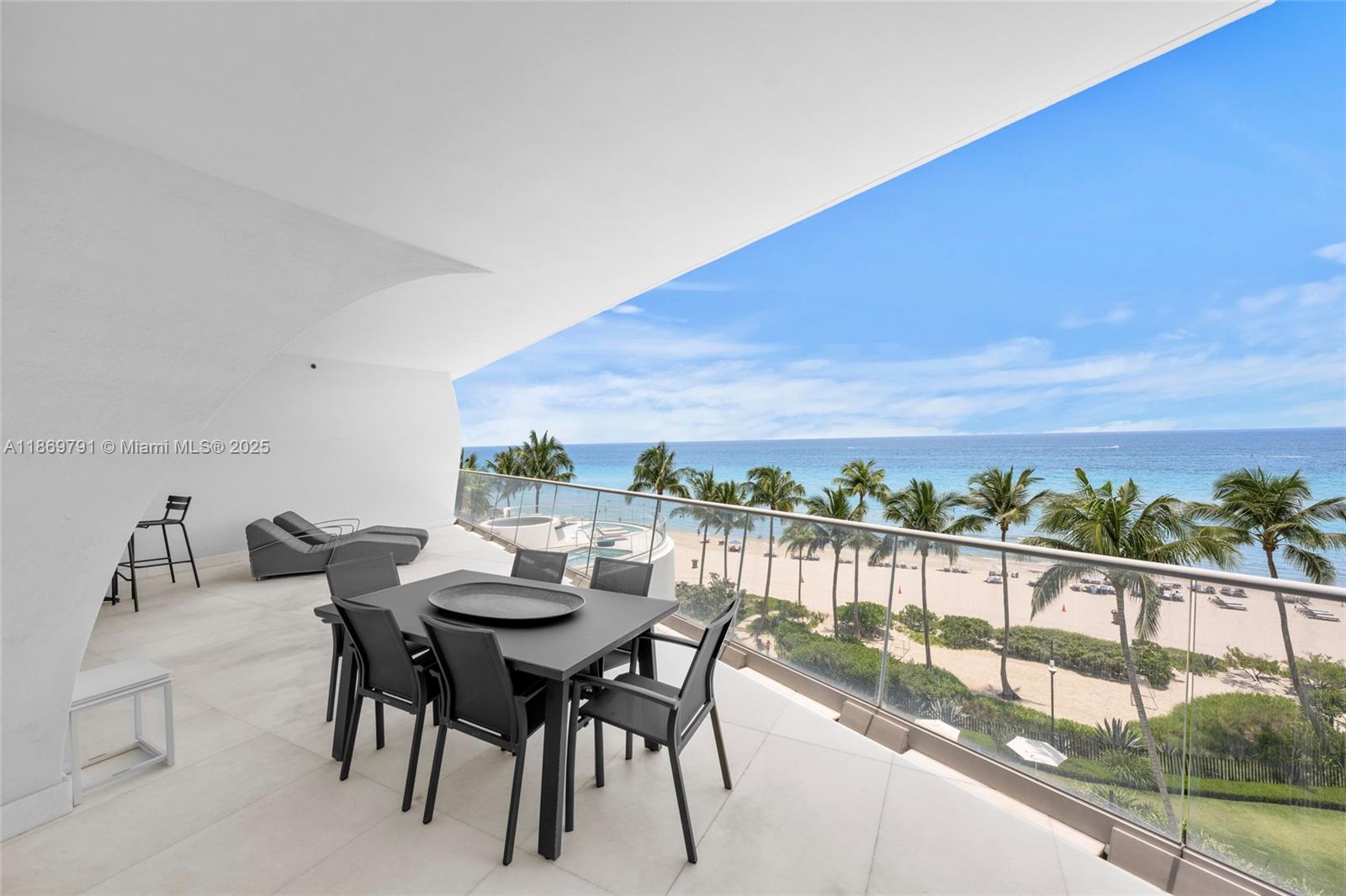 16901 Collins Ave # 503
