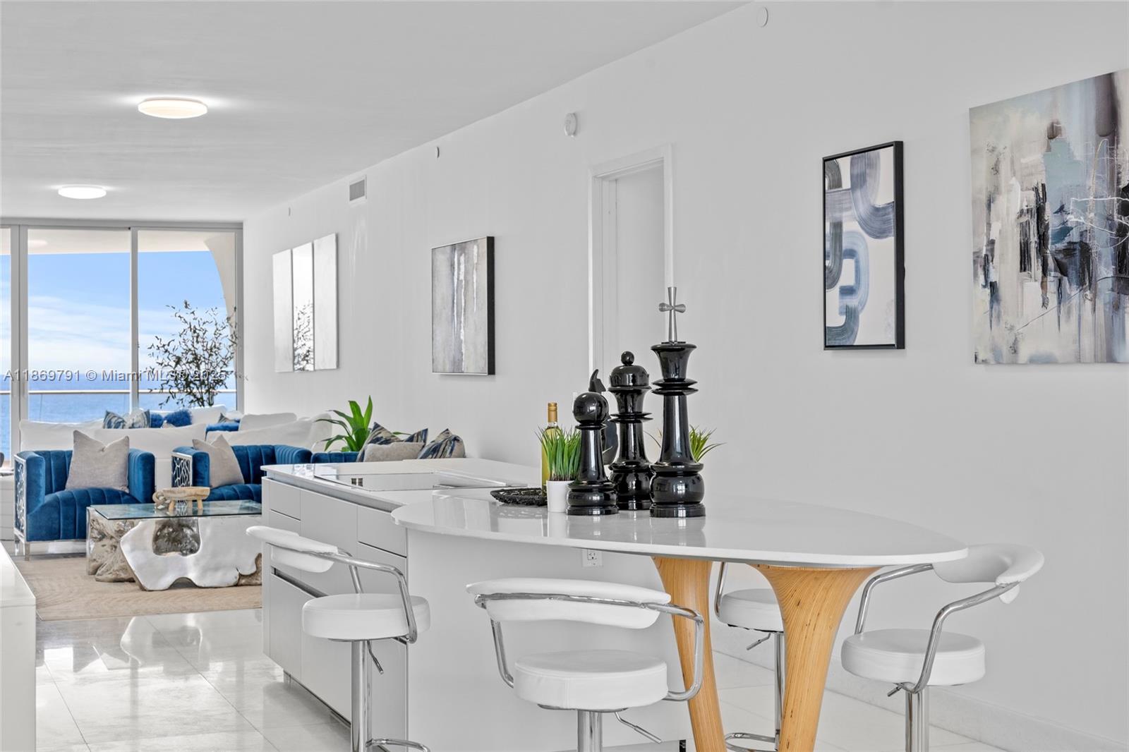 16901 Collins Ave # 503