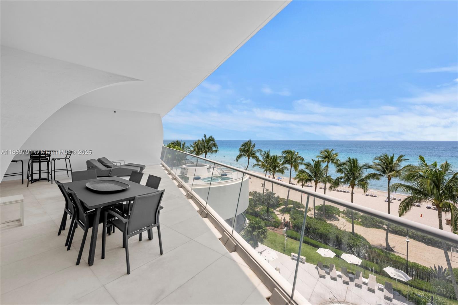 16901 Collins Ave # 503