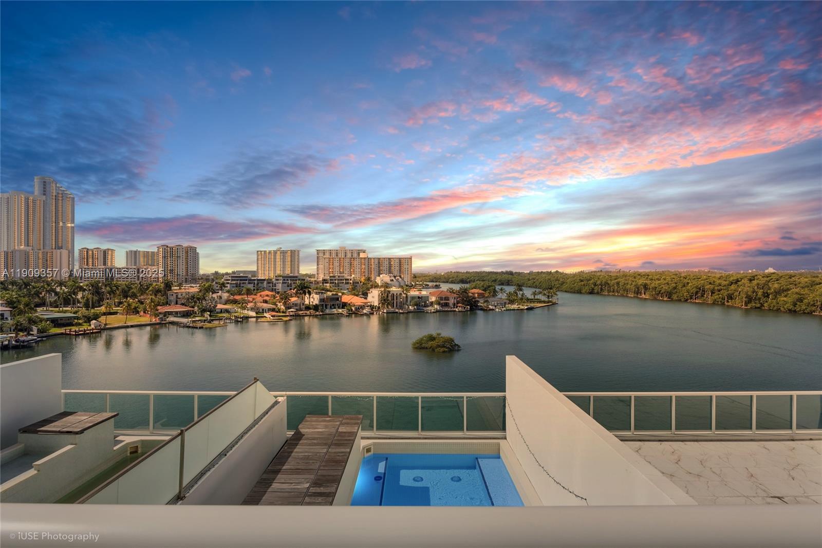 400 Sunny Isles Blvd # 704