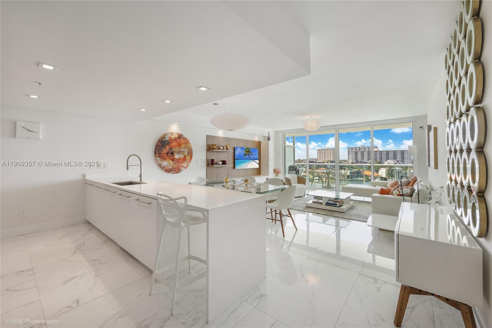 400 Sunny Isles Blvd # 704