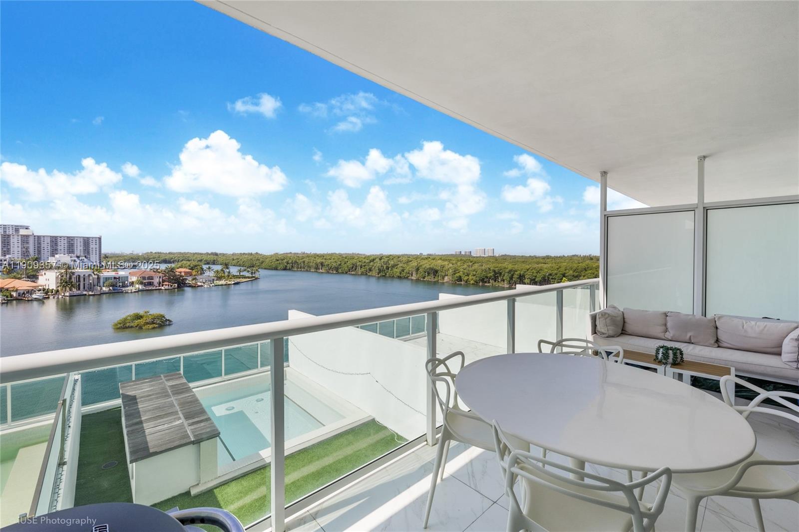 400 Sunny Isles Blvd # 704
