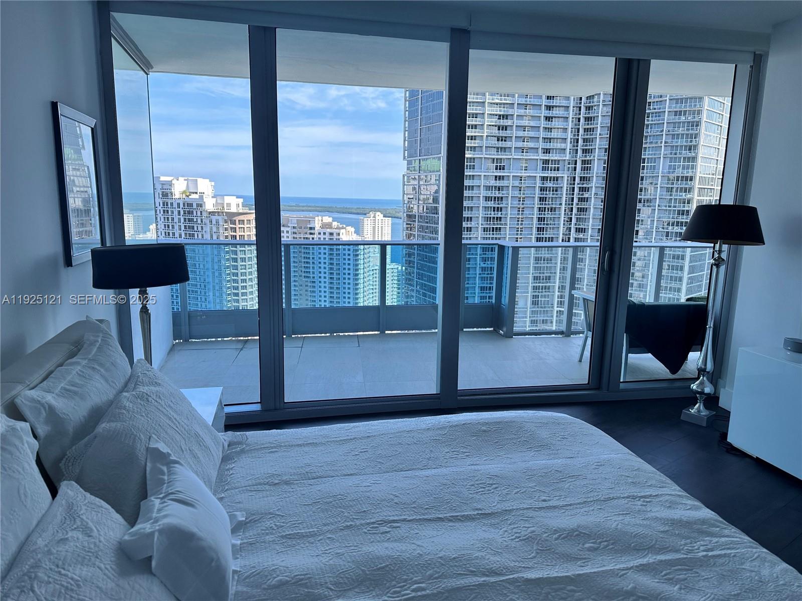 200 Biscayne Boulevard Way # 4007