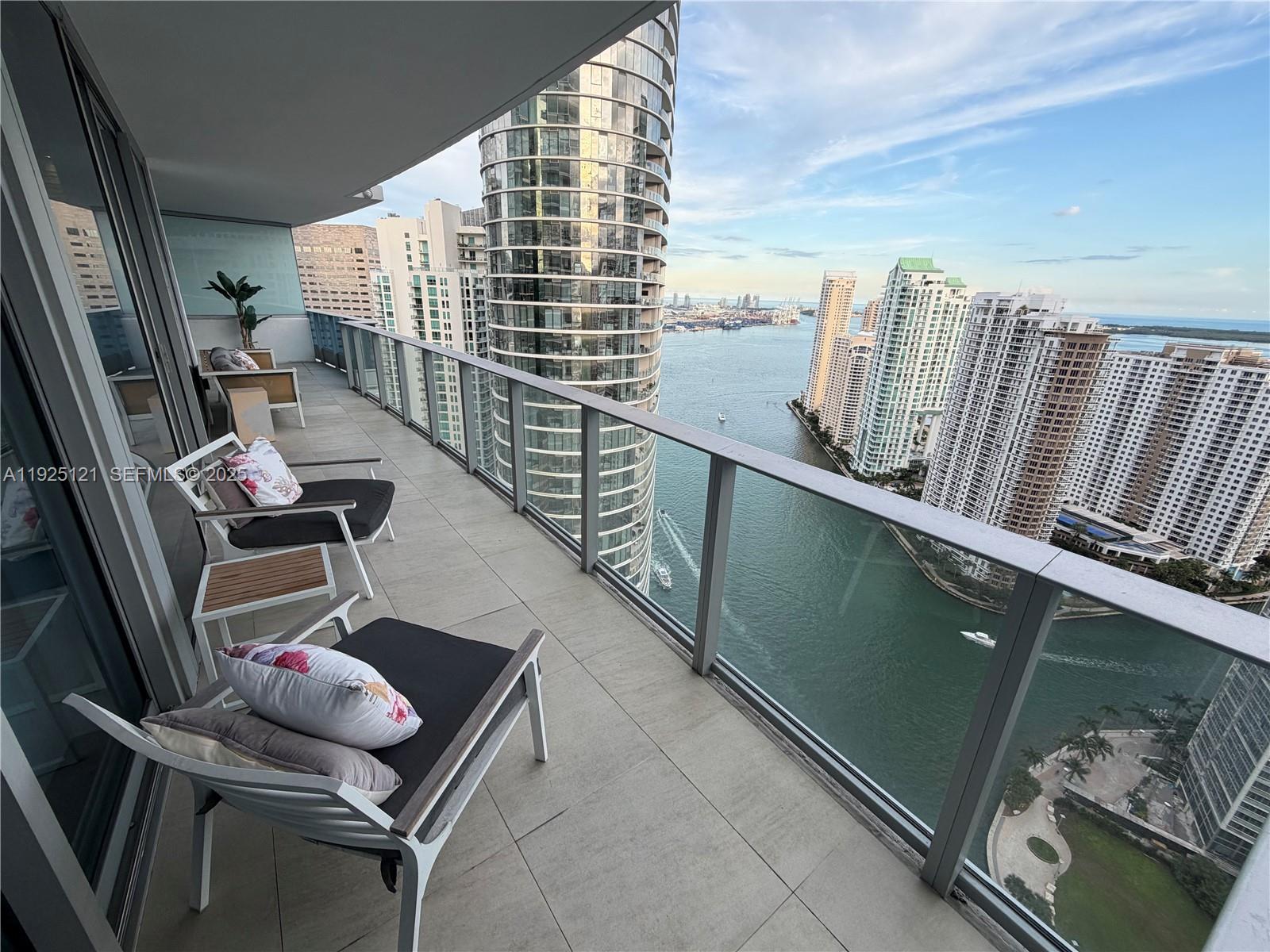200 Biscayne Boulevard Way # 4007