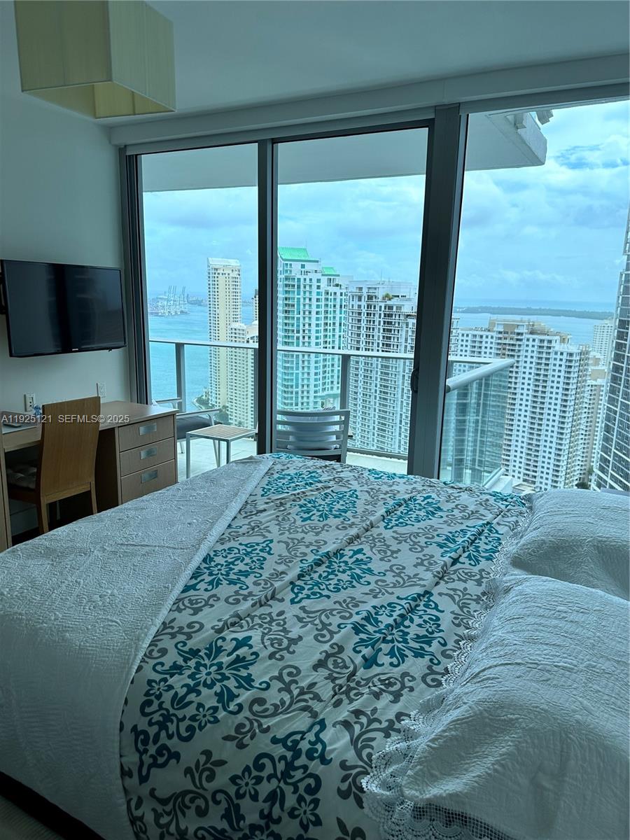 200 Biscayne Boulevard Way # 4007
