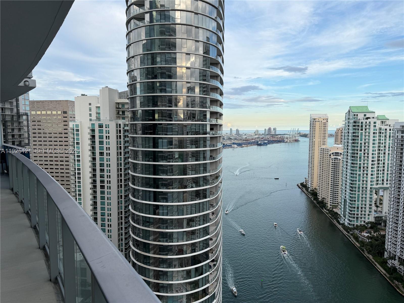 200 Biscayne Boulevard Way # 4007