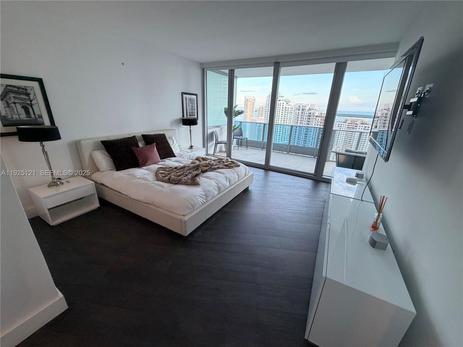 200 Biscayne Boulevard Way # 4007