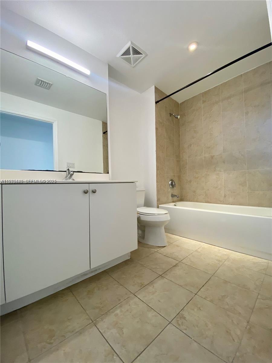 111 E Flagler St # 510