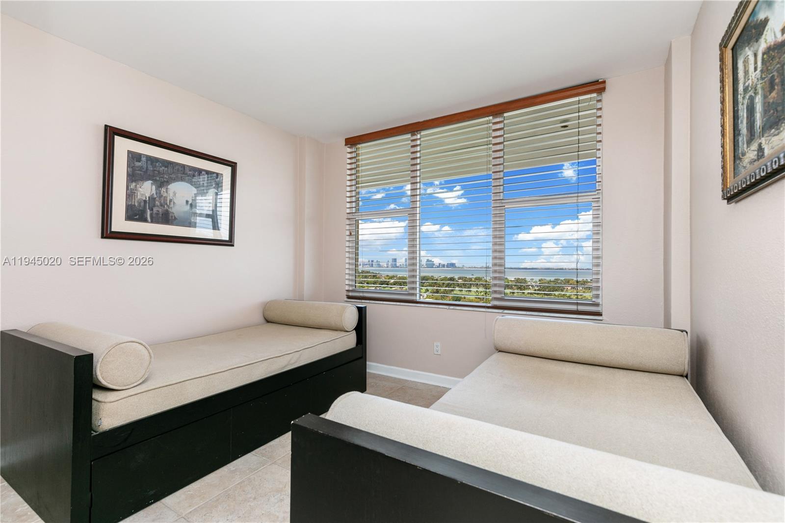 5600 Collins Ave # 17J