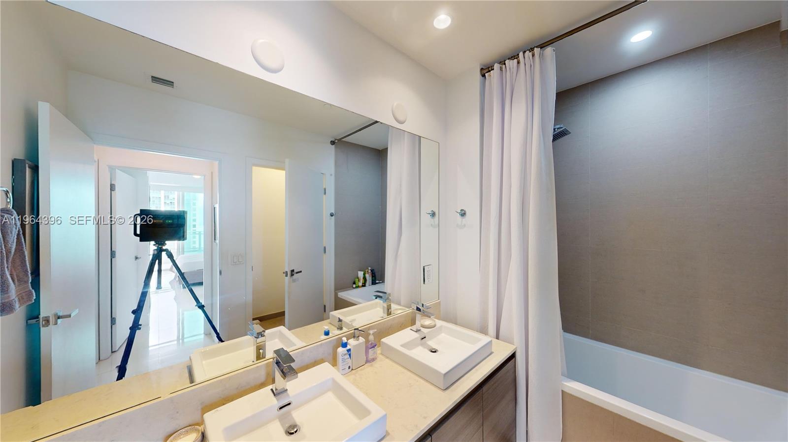 1080 N Brickell Ave # 2804