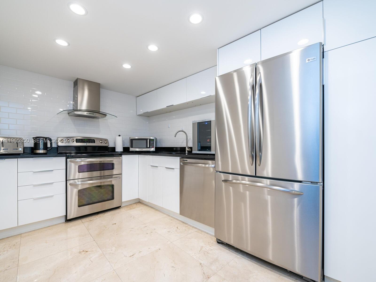 9 Island Ave # 2211