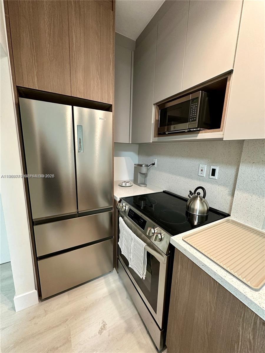 126 Mendoza Ave # 2