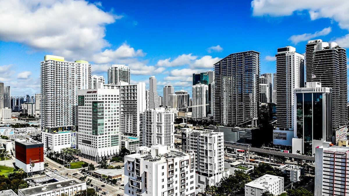 1010 SW 2nd Ave # 1007