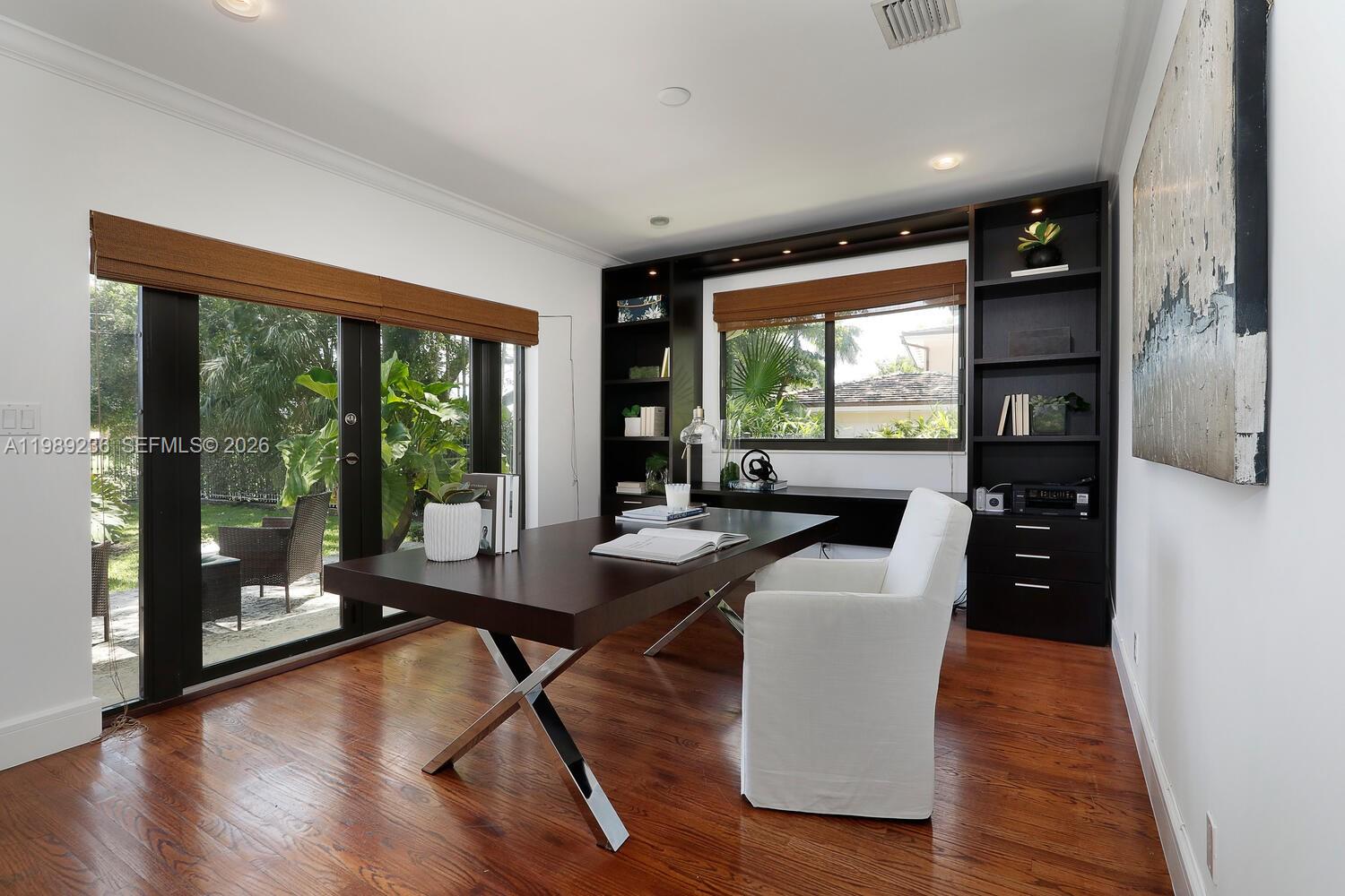 3425 Alhambra Cir