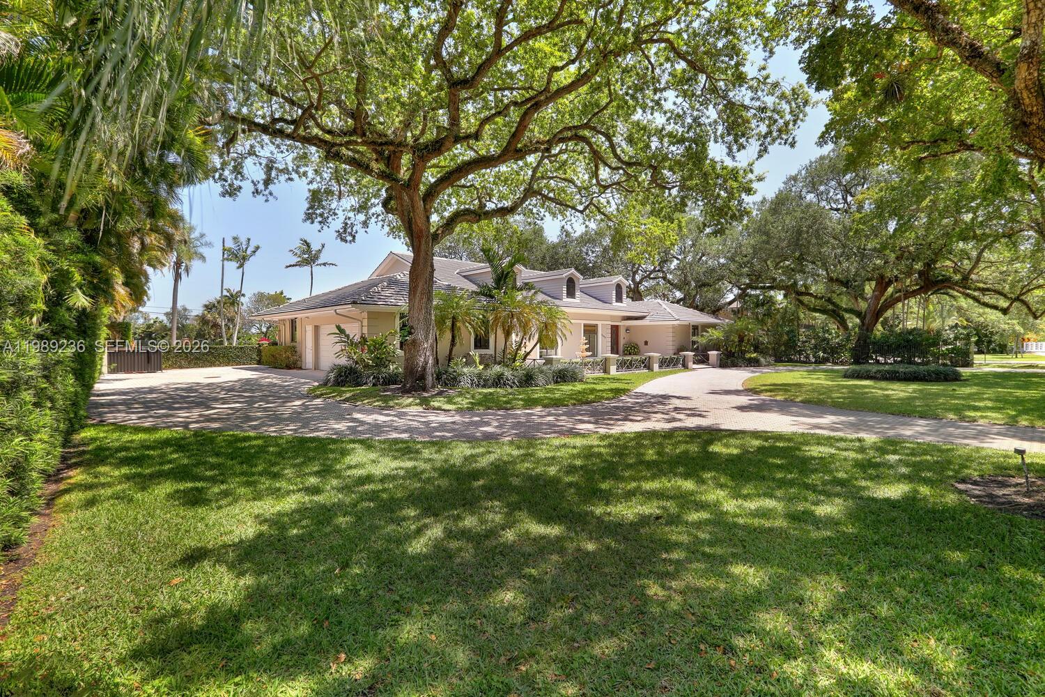 3425 Alhambra Cir
