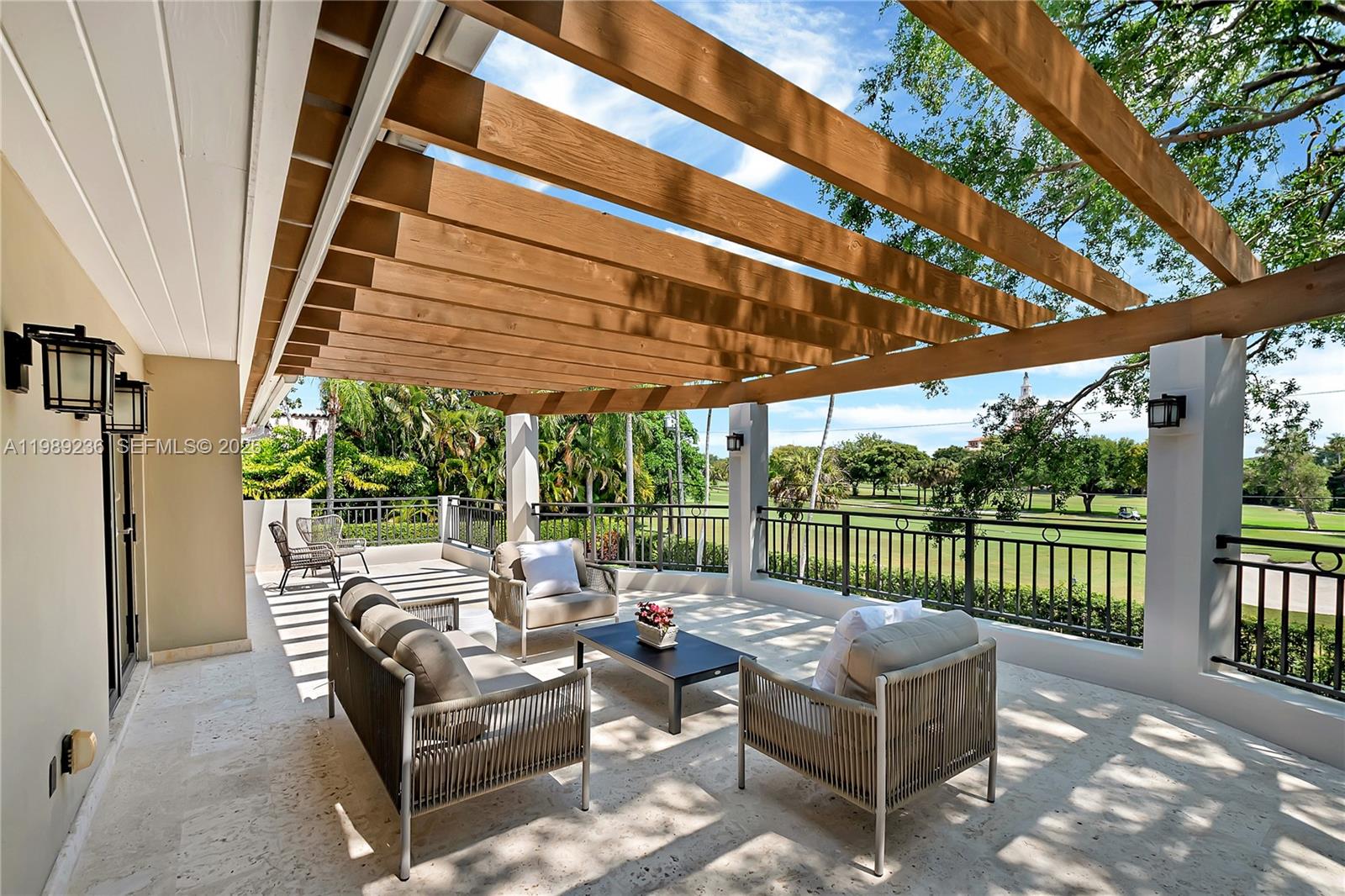 3425 Alhambra Cir