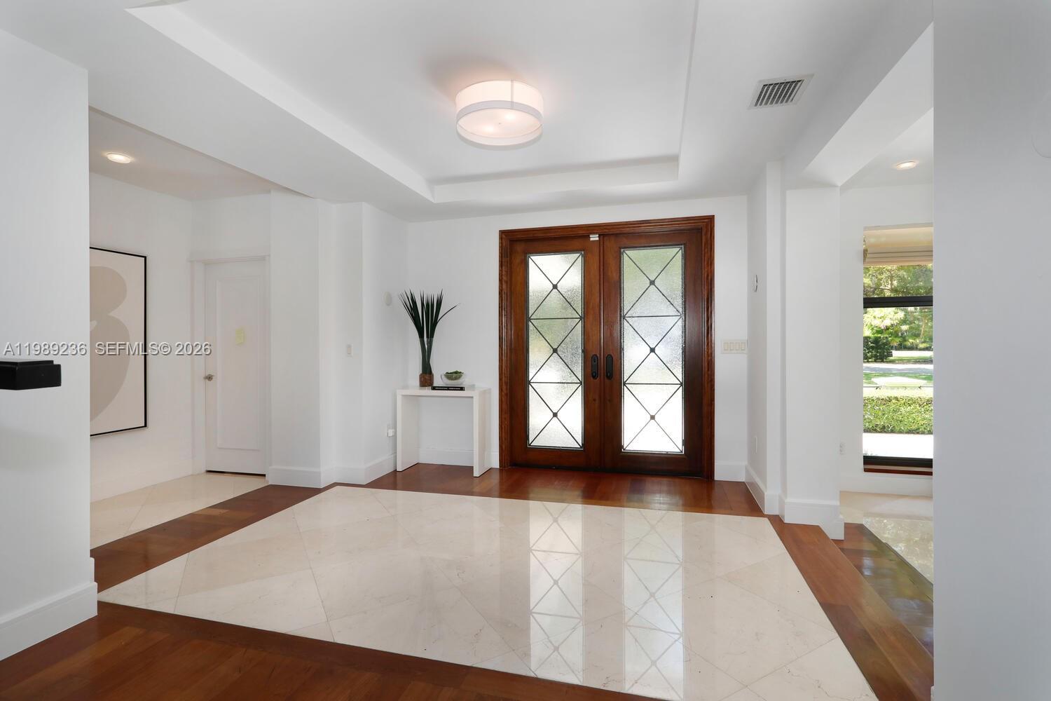 3425 Alhambra Cir