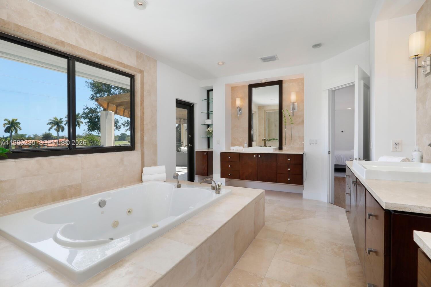 3425 Alhambra Cir