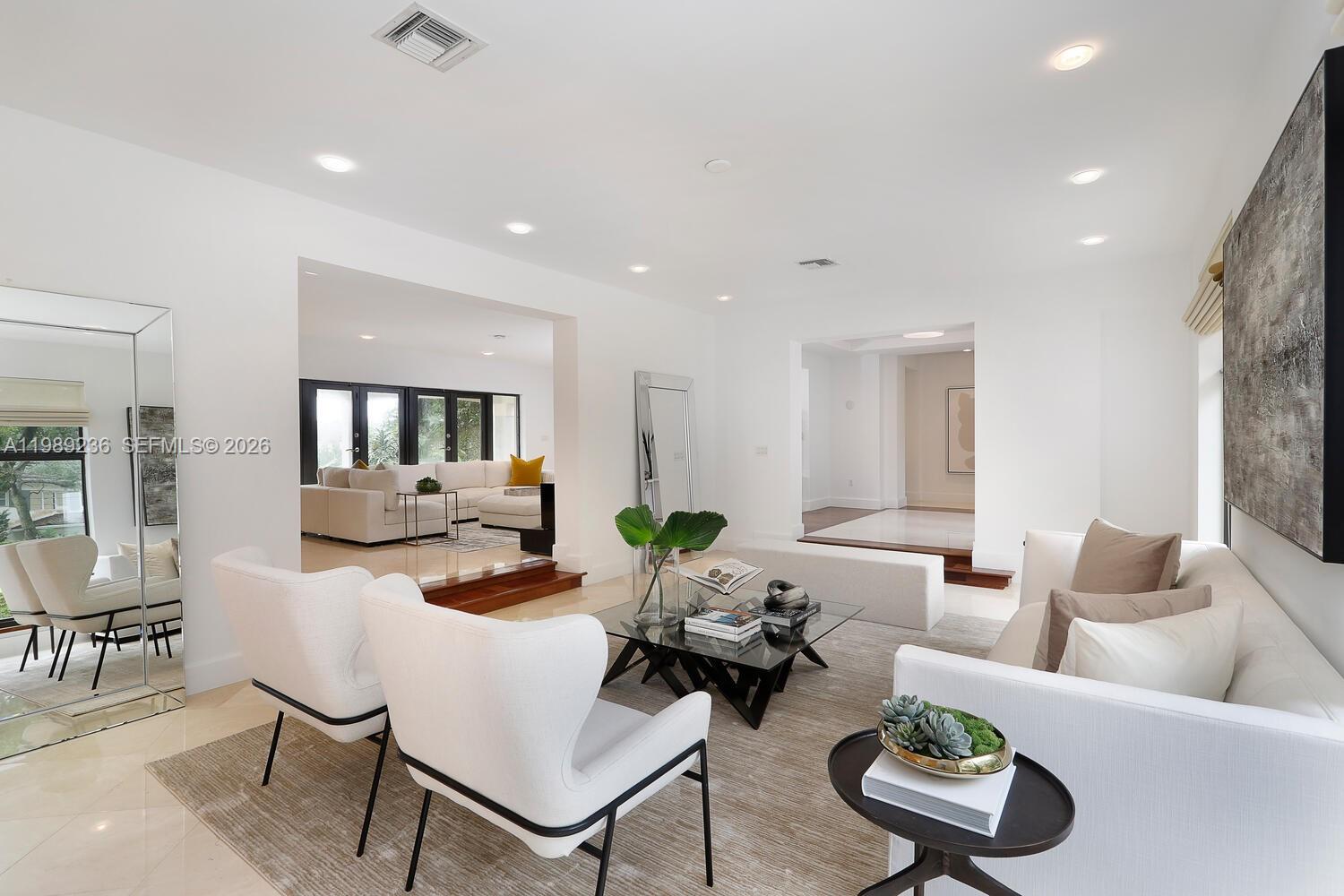 3425 Alhambra Cir