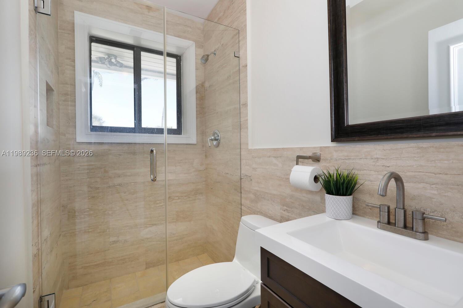 3425 Alhambra Cir
