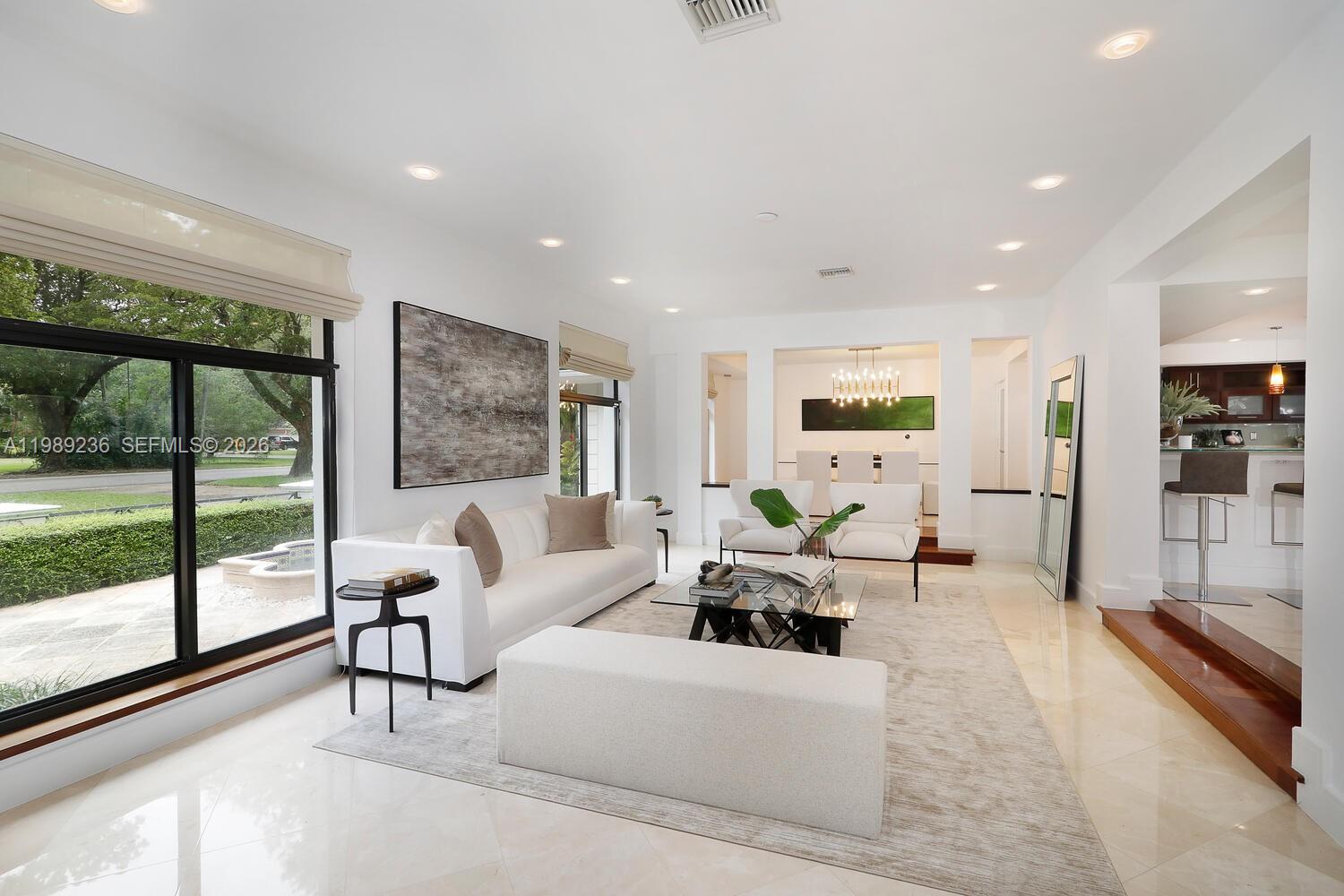 3425 Alhambra Cir