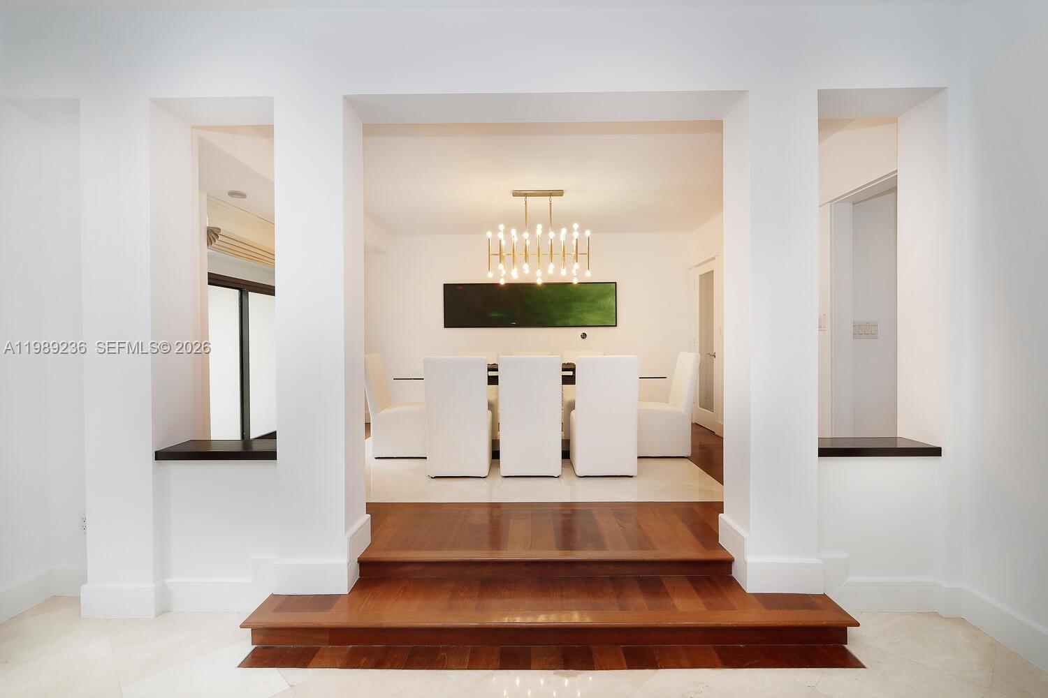 3425 Alhambra Cir
