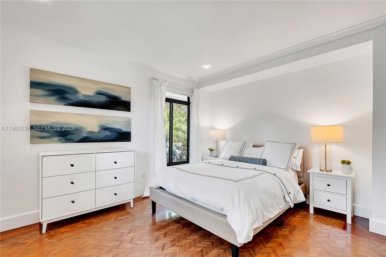 3425 Alhambra Cir