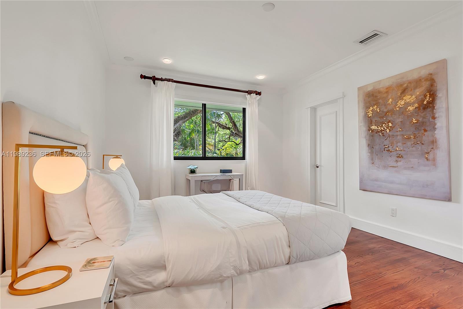 3425 Alhambra Cir