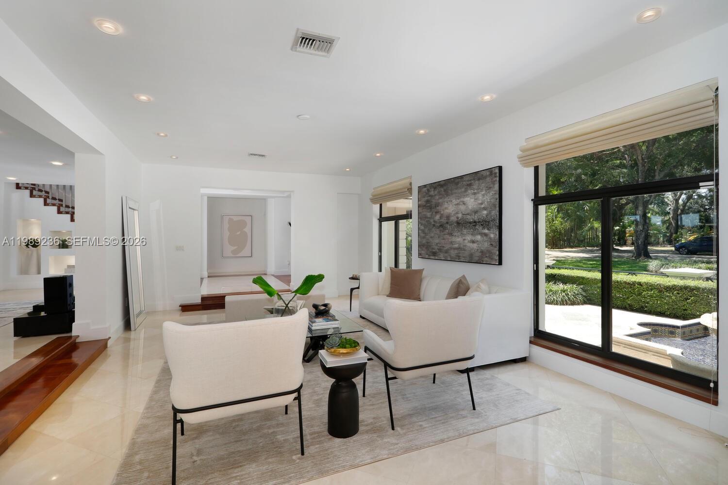 3425 Alhambra Cir