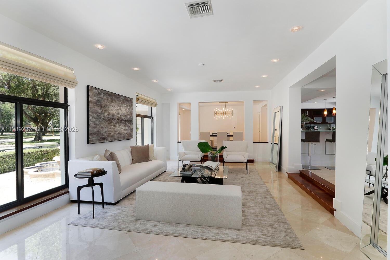 3425 Alhambra Cir