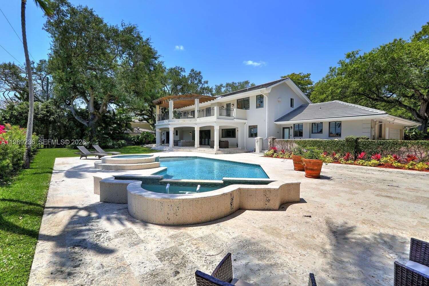 3425 Alhambra Cir