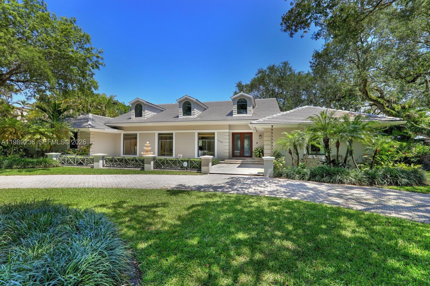 3425 Alhambra Cir